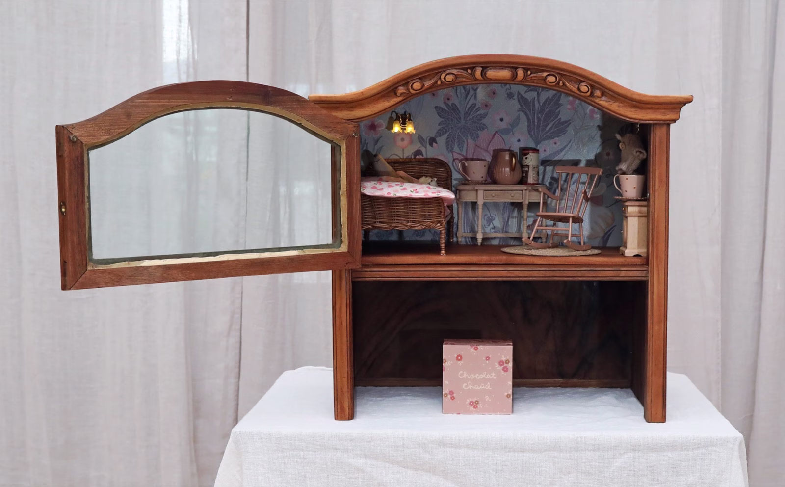 Nr.4 Die kleine Ballerina in ihrer Einraumwohnung