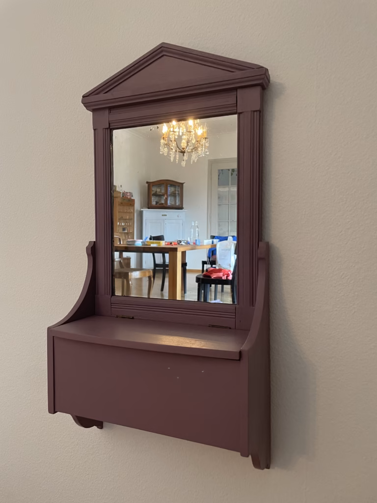 Nr.2 Lila Kindergarderobe